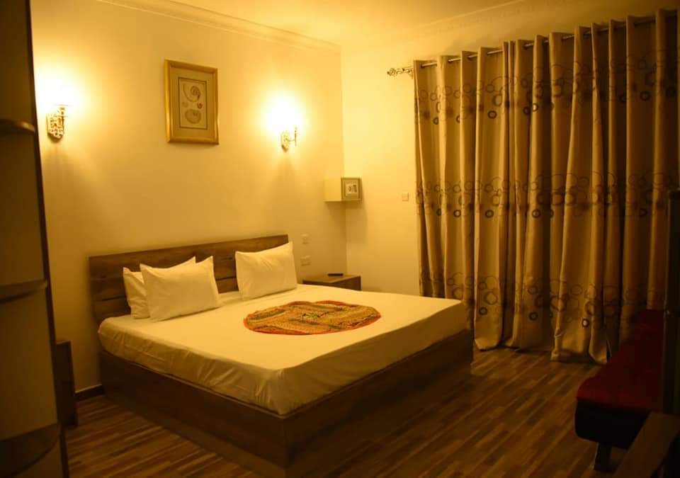 Double Room With Balcony and Partial Sea View
